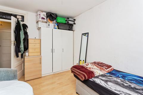 2 bedroom flat for sale, Princes Drive, Harrow