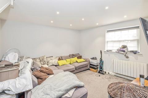 1 bedroom detached house for sale, Chester Road, Watford