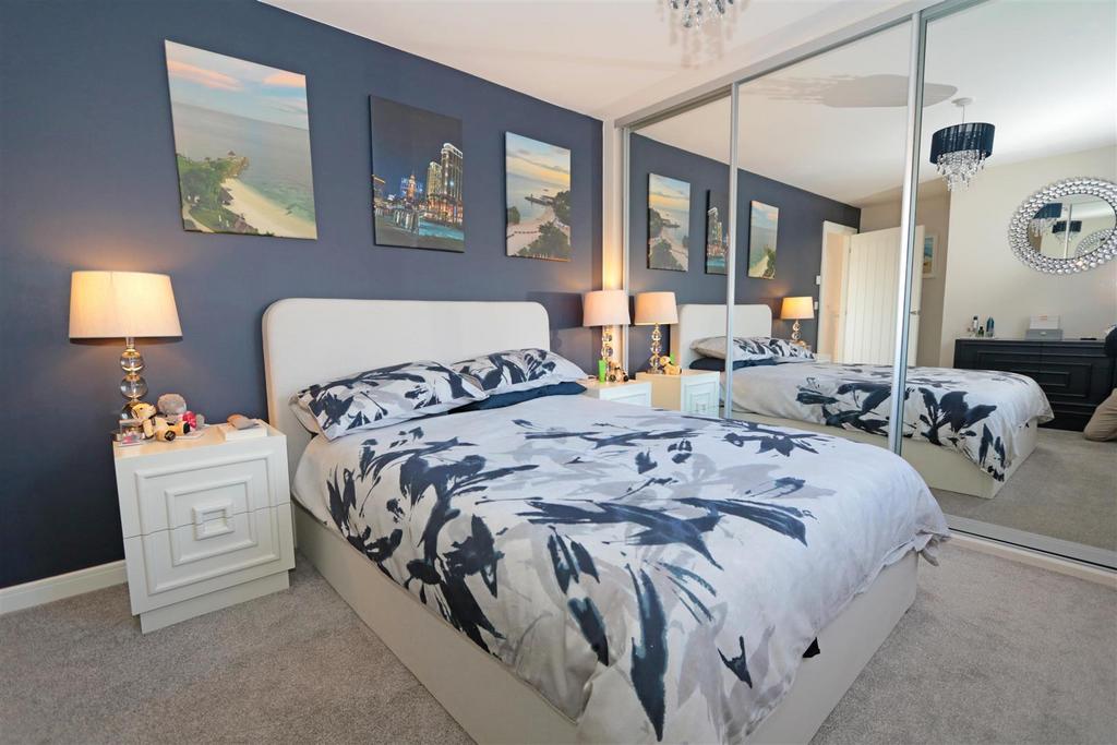 Bed1.jpg