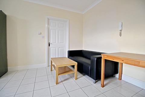 undefined, Staines Road, Hounslow , TW3
