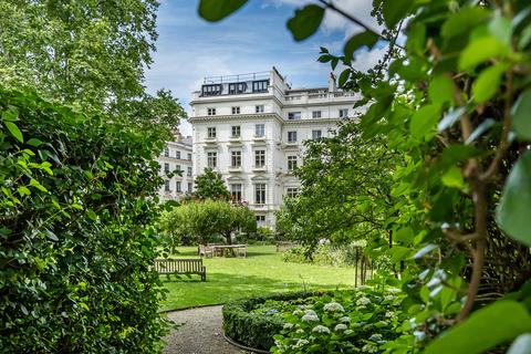 4 bedroom flat for sale, Cleveland Square, London, W2