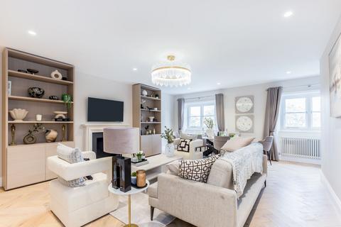 4 bedroom flat for sale, Cleveland Square, London, W2