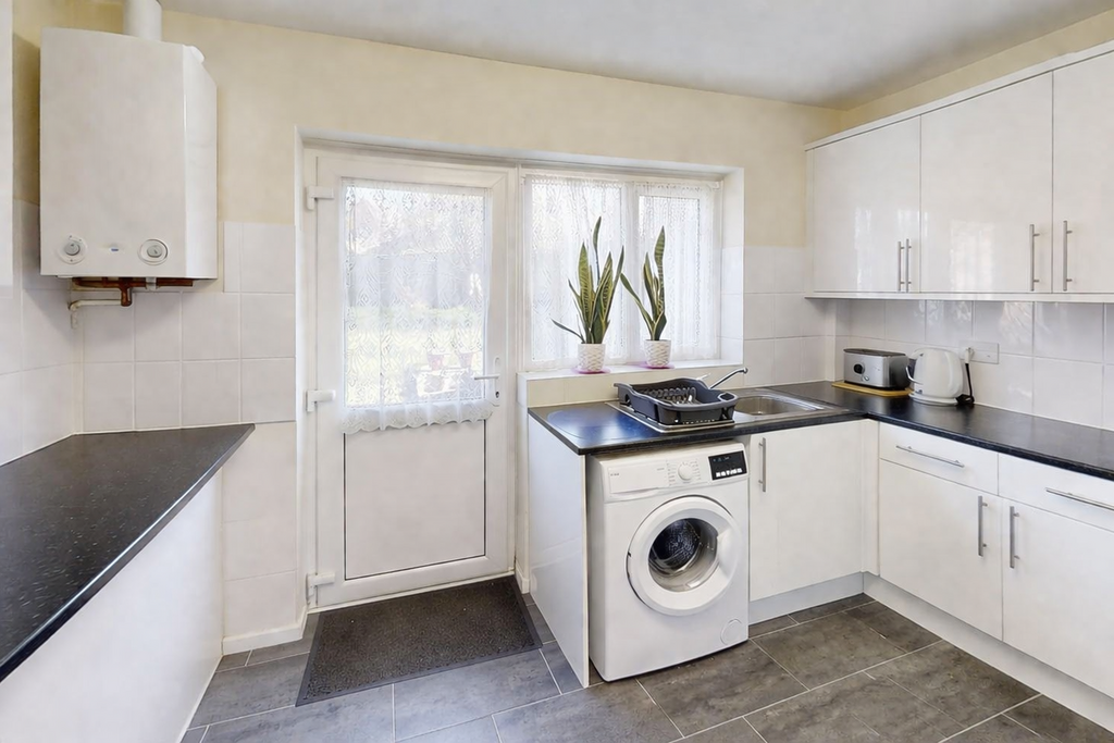 Kitchen 4