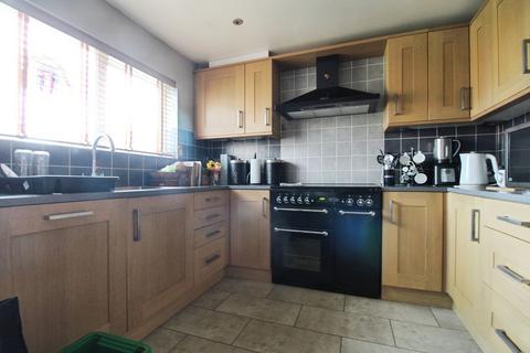 3 bedroom terraced house for sale, Warneford Close, Toothill, SN5