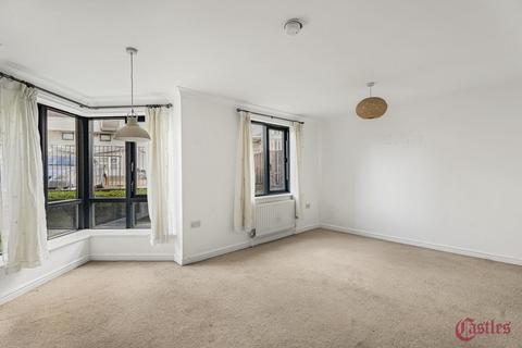 2 bedroom flat for sale, Monteagle Way, London
