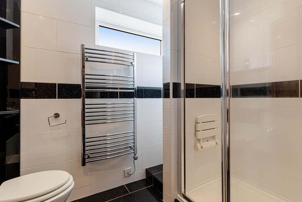 A27 - 10 Coombe Meadows Chillington - 260323