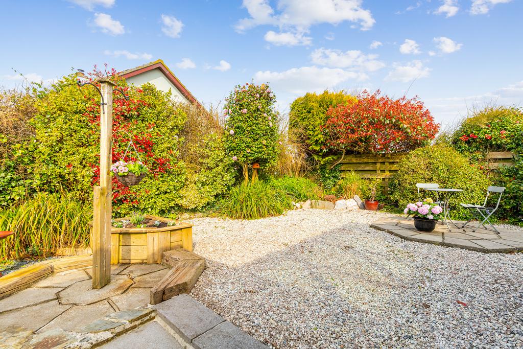 A13 - 10 Coombe Meadows Chillington - 260323