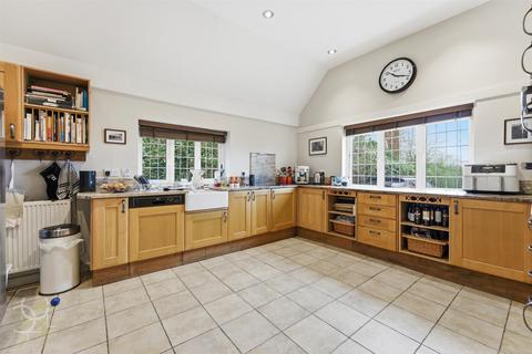 5 bedroom detached house for sale, Station Road, Broadway WR12