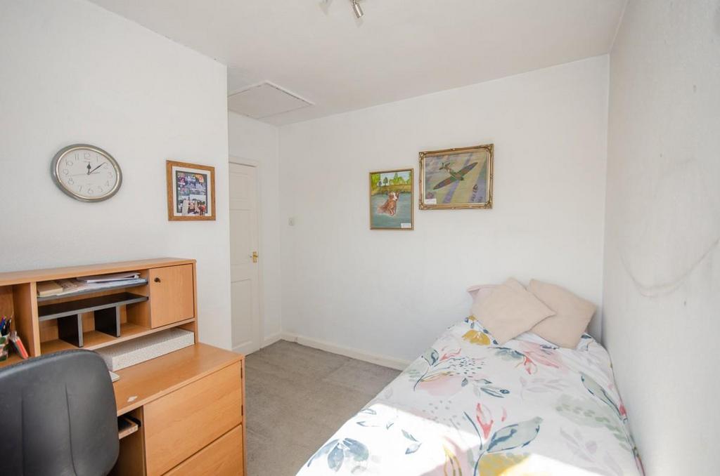 Bedroom four pic 2.jpg