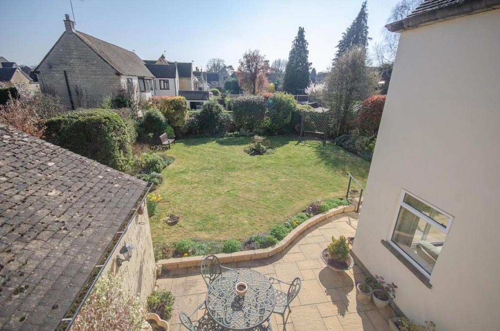 Aerial rear garden view.jpg