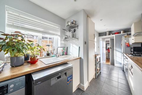 2 bedroom cottage for sale, Alma Road, Esher, KT10