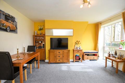2 bedroom flat for sale, Eccles New Road, Melmerby Court Eccles New Road, M5