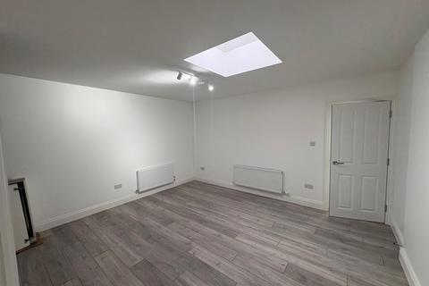 undefined, High Street, Waltham Cross, EN8