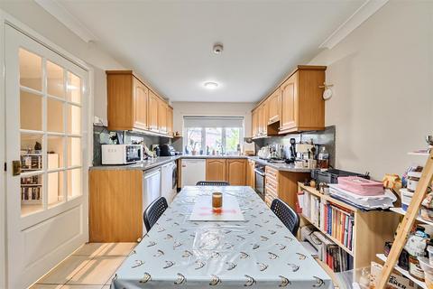 3 bedroom terraced house for sale, Windrush Close, Bramley, Guildford