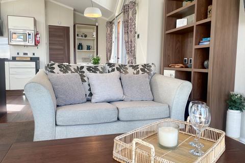 2 bedroom lodge for sale, Two Bed Willerby New Hampshire Sea View Broadland Sands Holiday Park, Lowestoft NR32