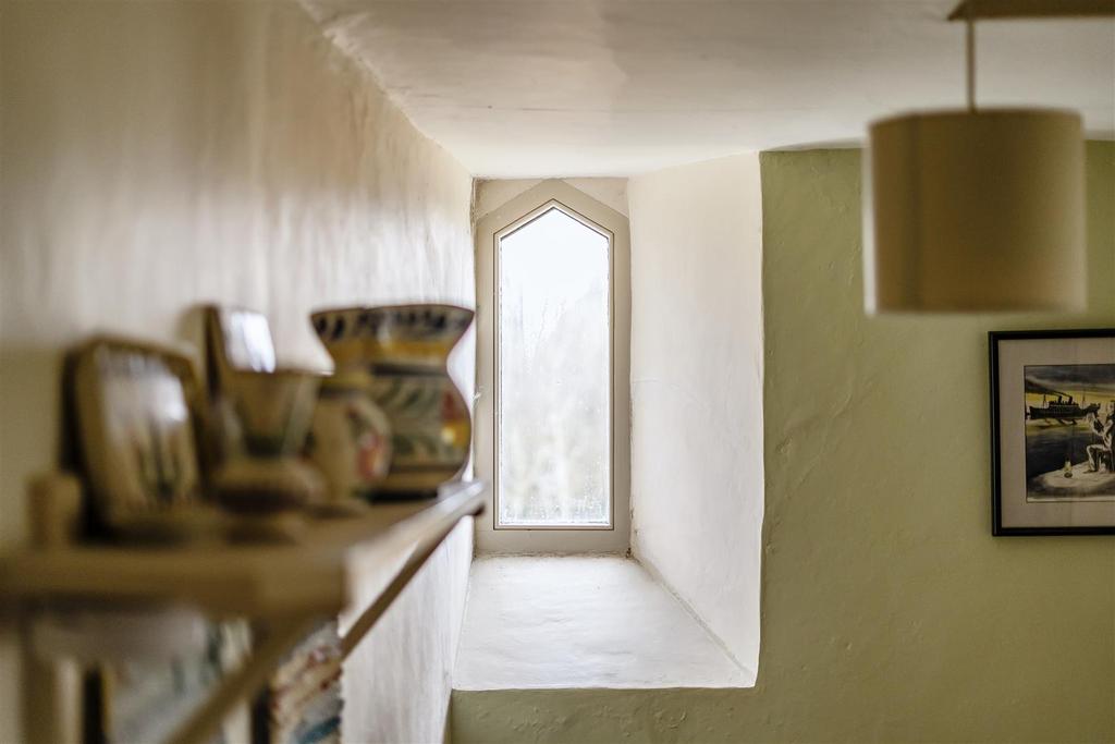 Cottage Feature Window