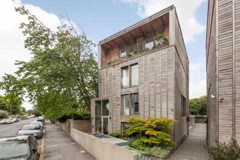 2 bedroom maisonette for sale, Geoffrey Road, Brockley, London, SE4