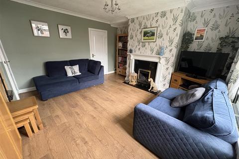 3 bedroom townhouse for sale, Copley Street, Batley