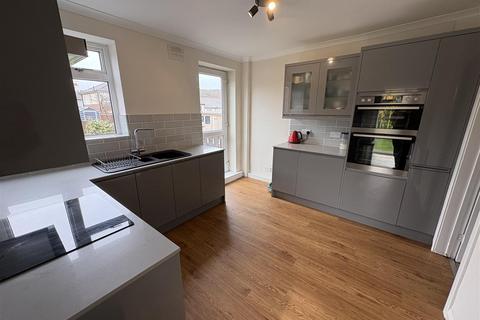 3 bedroom townhouse for sale, Copley Street, Batley