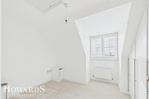 1 bedroom flat for sale, Rectory Road, Lowestoft