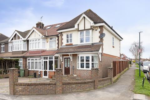 3 bedroom detached house for sale, Henley Avenue, Sutton SM3