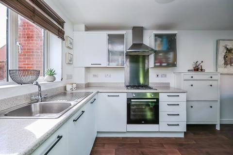 3 bedroom semi-detached house for sale, Centurion Close, Hucknall, Nottingham, NG15