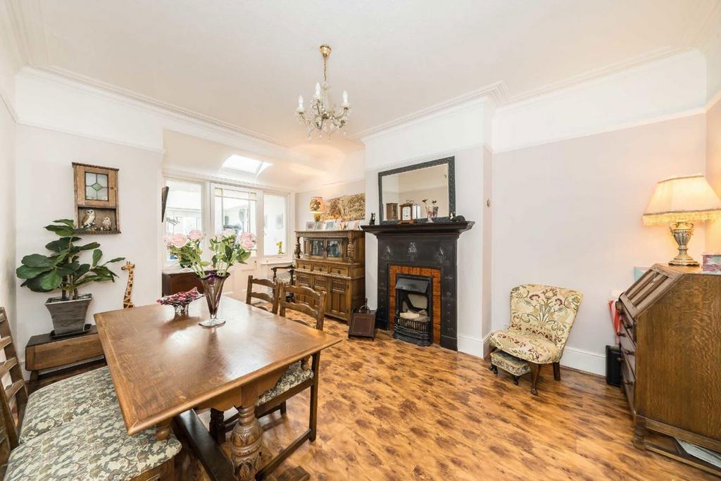 Dining room, fireplace