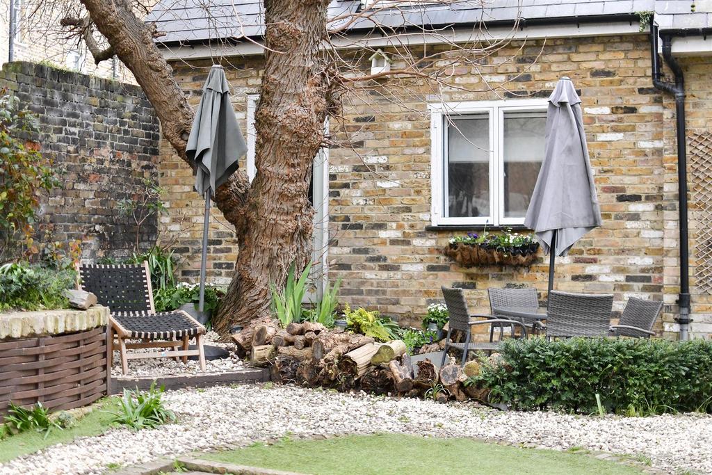 External Lifestyle Photograph