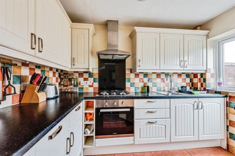 3 bedroom terraced house for sale, Cromwell Avenue, Thame