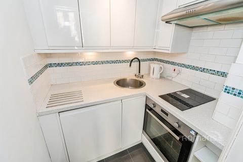 Studio to rent, St. Peter Street, Winchester, Hampshire, SO23