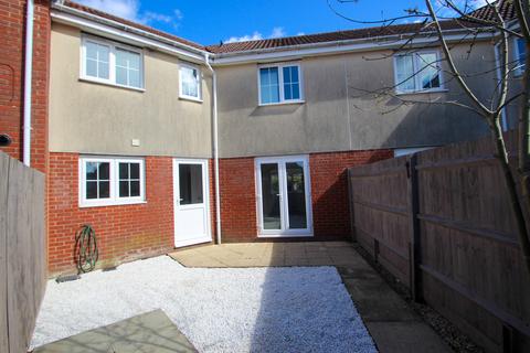 3 bedroom townhouse to rent, Avro Court, Hamble, SO31