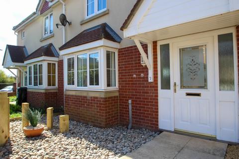 3 bedroom townhouse to rent, Avro Court, Hamble, SO31