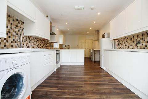 4 bedroom house for sale, Coleraine Road, London