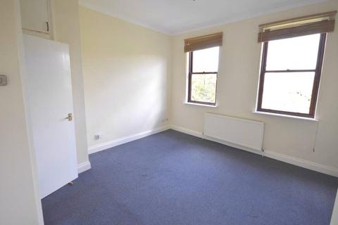 1 bedroom flat for sale, Surrey KT5