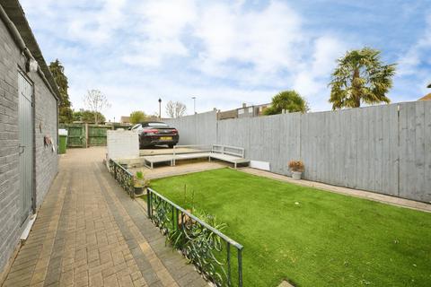 2 bedroom terraced house for sale, Riverside Path, Cheshunt, Waltham Cross