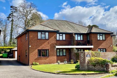 2 bedroom flat for sale, Ground Floor Flat, Ferndown Court, Station Road,  SP6 1BU