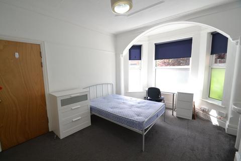 6 bedroom house to rent, Milverton Road, Manchester M14