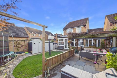 3 bedroom detached house for sale, Thracian Close, Colchester