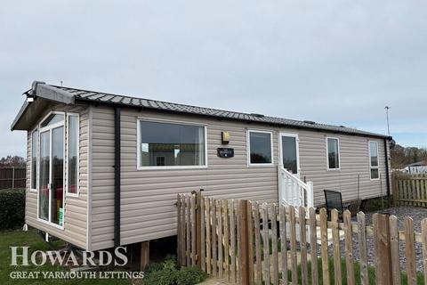 3 bedroom coach house to rent, Rose Farm Residential Park, Great Yarmouth