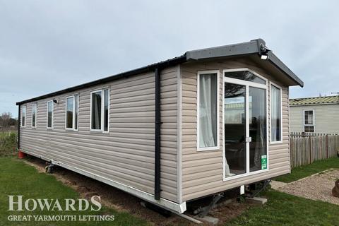 3 bedroom coach house to rent, Rose Farm Residential Park, Great Yarmouth
