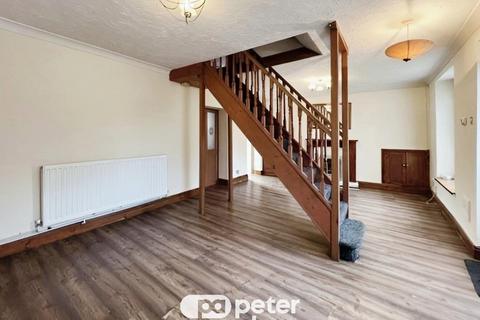 3 bedroom property to rent, St. Annes Terrace, NEATH, SA11