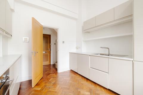 undefined, Rosebery Avenue, London, EC1R