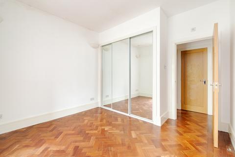 undefined, Rosebery Avenue, London, EC1R