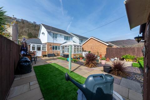 3 bedroom detached house for sale, Ebbw Street, Risca. NP11