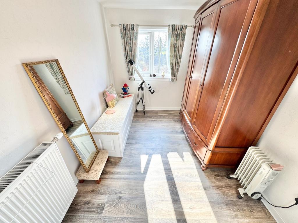 Dunlop Road, Barrmill bed three