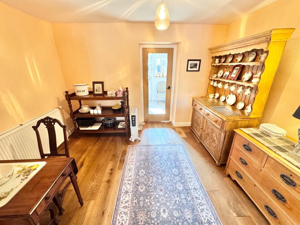 Dunlop Road, Barrmill dining room