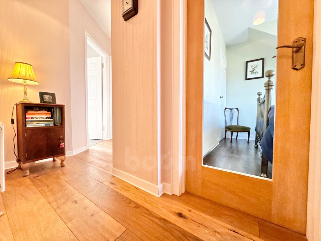 Dunlop Road, Barrmill hallway