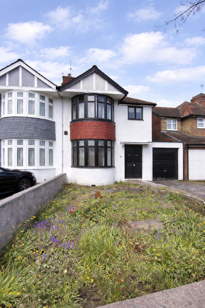 4 Bedroom Semidetached House to let Harrow HA2 6 D