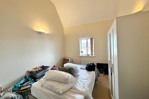 2 bedroom flat to rent, St. Helena Avenue, Bletchley, MK3