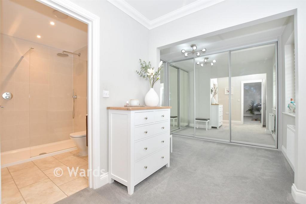 Dressing Area & En Suite
